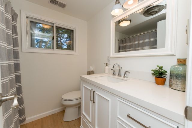 10921 N Shore Drive, Lake, MI 48632