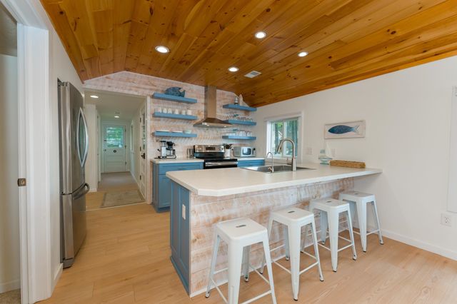 10921 N Shore Drive, Lake, MI 48632