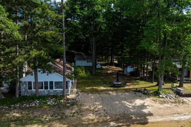 10921 N Shore Drive, Lake, MI 48632