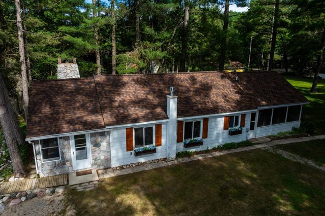 10921 N Shore Drive, Lake, MI 48632