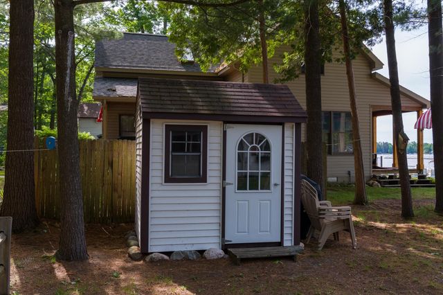 10921 N Shore Drive, Lake, MI 48632