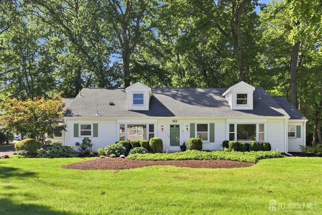 321-A SE Sharon Way SE, Monroe, NJ 08831