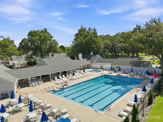 321-A SE Sharon Way SE, Monroe, NJ 08831