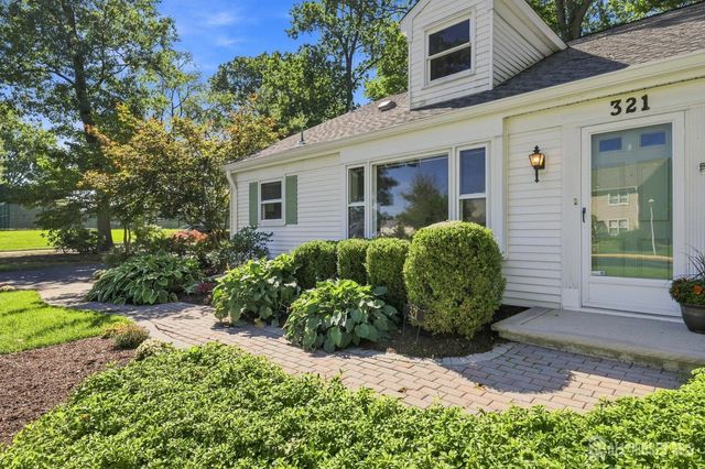 321-A SE Sharon Way SE, Monroe, NJ 08831