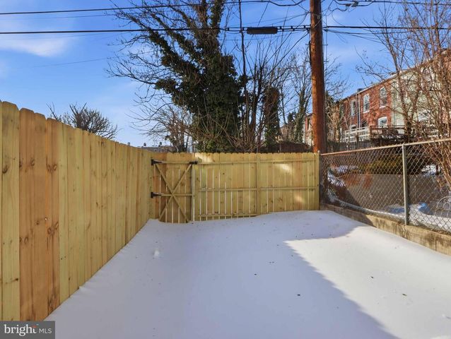 1724 PAYSON ST N, Baltimore, MD 21217