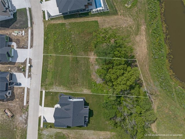 18193 Hidden Knoll, Clive, IA 50325