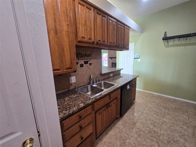 8012 Ashridge Road, Fort Worth, TX 76134