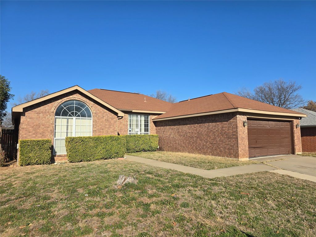 8012 Ashridge Road, Fort Worth, TX 76134