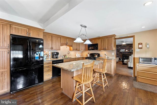 1522 HAMPTON RD, Bensalem, PA 19020