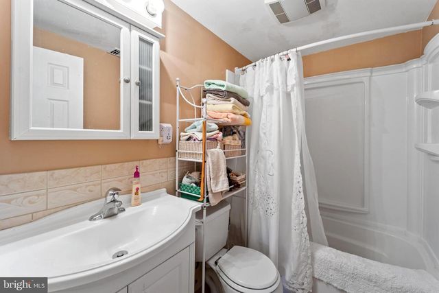1522 HAMPTON RD, Bensalem, PA 19020