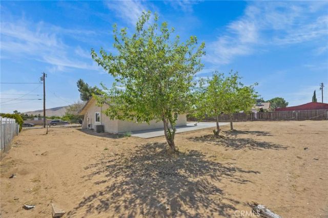 9030 Roble, Hesperia, CA 92345