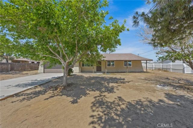 9030 Roble, Hesperia, CA 92345