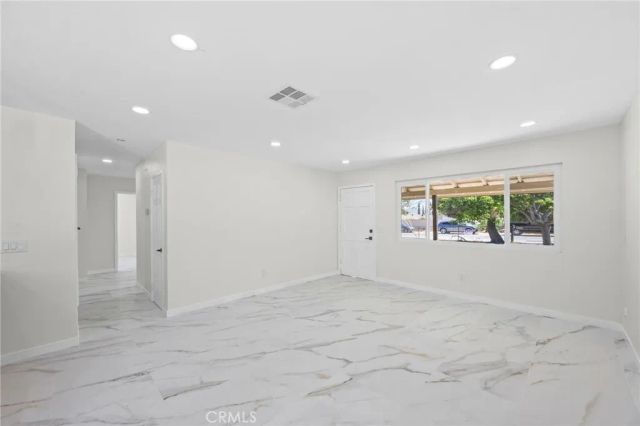 9030 Roble, Hesperia, CA 92345