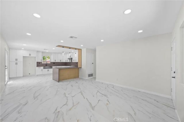 9030 Roble, Hesperia, CA 92345