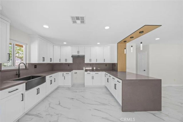 9030 Roble, Hesperia, CA 92345