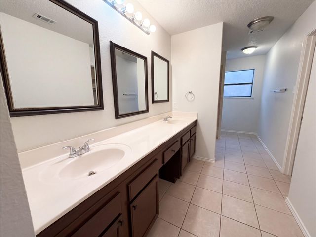 13020 Moorcroft LN, Austin, TX 78729