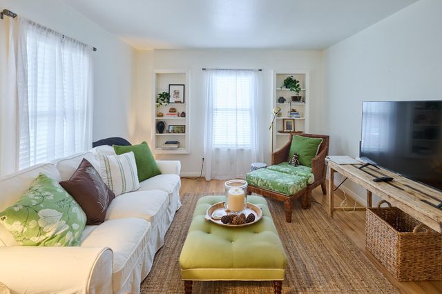 2315 Branard Street, Houston, TX 77098