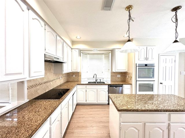 3302 Richland Drive, Sugar Land, TX 77478