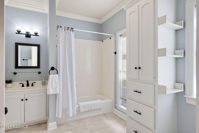 301 Timberwood Circle, Lafayette, LA 70508