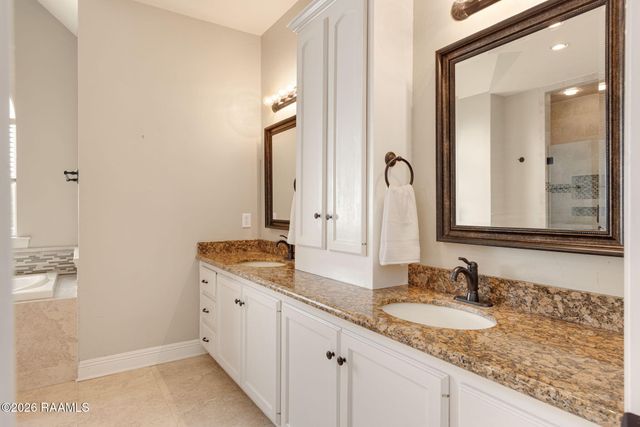 301 Timberwood Circle, Lafayette, LA 70508