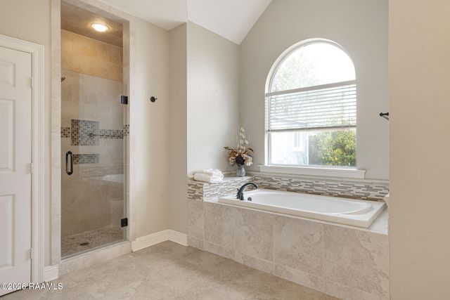 301 Timberwood Circle, Lafayette, LA 70508