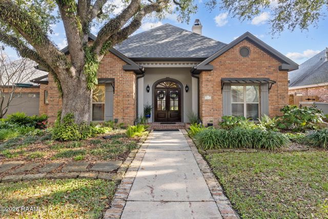301 Timberwood Circle, Lafayette, LA 70508