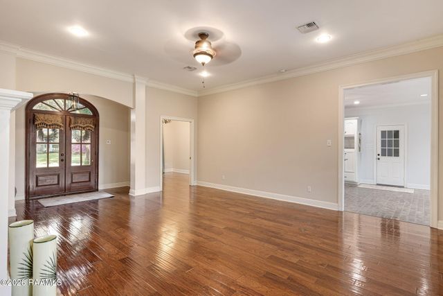 301 Timberwood Circle, Lafayette, LA 70508