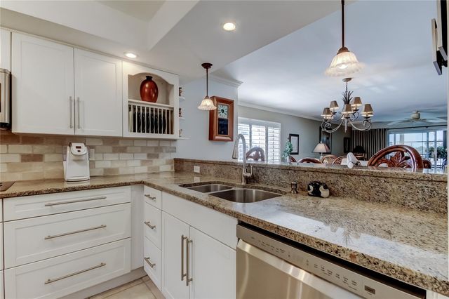 9450 HARBOR GREENS WAY 301, Seminole, FL 33776