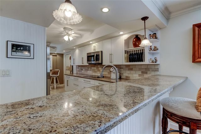 9450 HARBOR GREENS WAY 301, Seminole, FL 33776