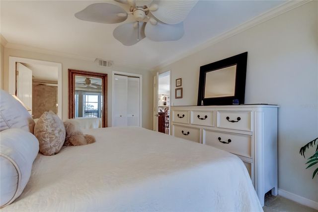 9450 HARBOR GREENS WAY 301, Seminole, FL 33776