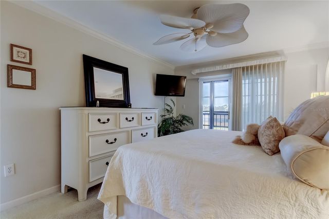 9450 HARBOR GREENS WAY 301, Seminole, FL 33776