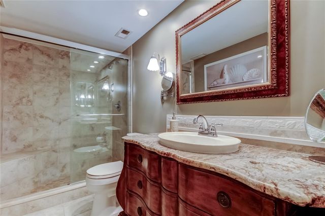 9450 HARBOR GREENS WAY 301, Seminole, FL 33776