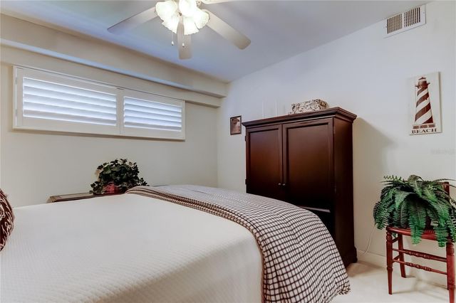 9450 HARBOR GREENS WAY 301, Seminole, FL 33776