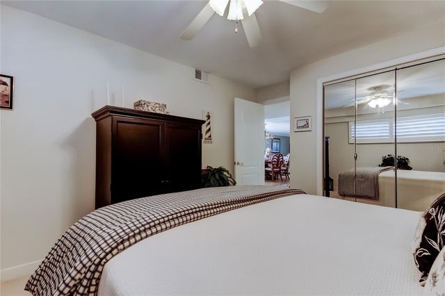 9450 HARBOR GREENS WAY 301, Seminole, FL 33776