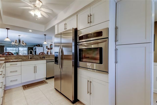 9450 HARBOR GREENS WAY 301, Seminole, FL 33776