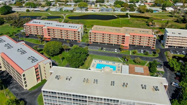 9450 HARBOR GREENS WAY 301, Seminole, FL 33776