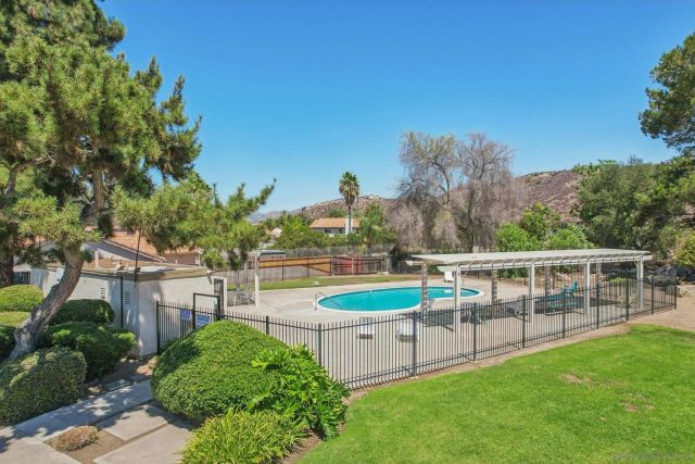 9055 Calle Lucia, Lakeside, CA 92040