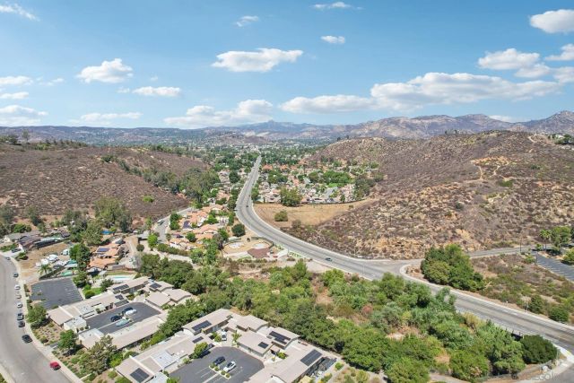 9055 Calle Lucia, Lakeside, CA 92040