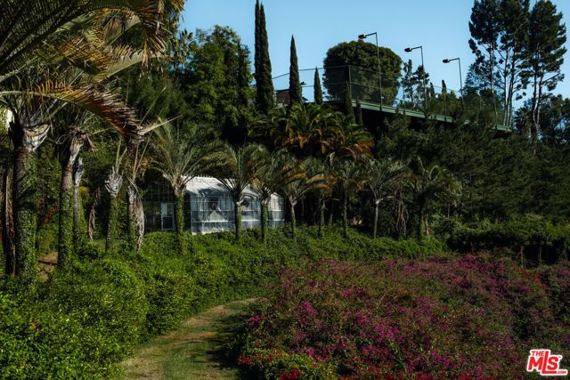 1037 Bel Air Court, Los Angeles, CA 90077