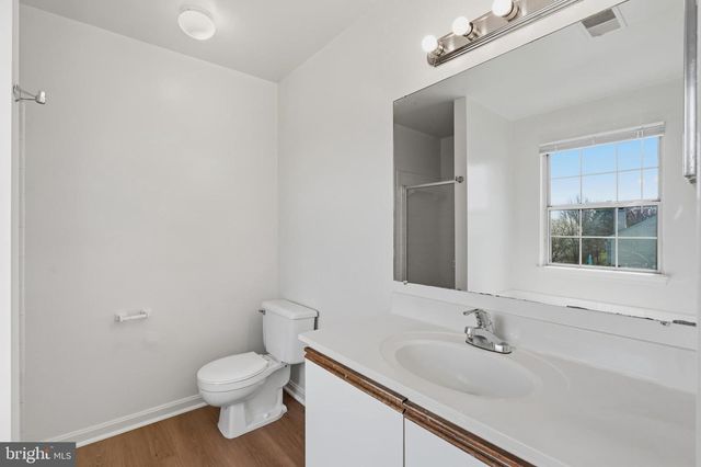 46695 SANDALWOOD SQ, Sterling, VA 20164