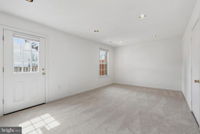 46695 SANDALWOOD SQ, Sterling, VA 20164