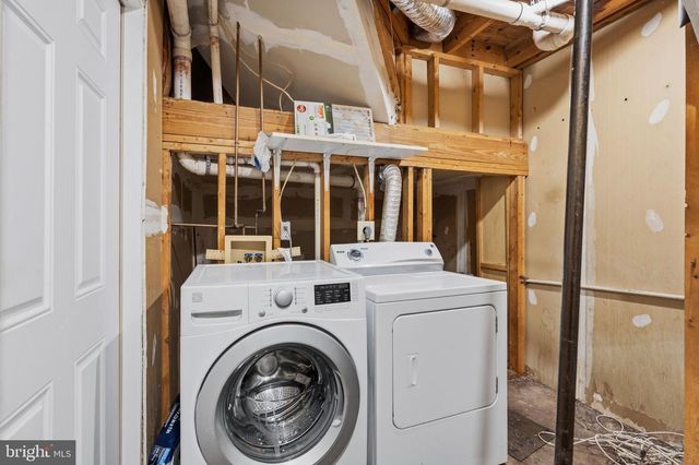 46695 SANDALWOOD SQ, Sterling, VA 20164