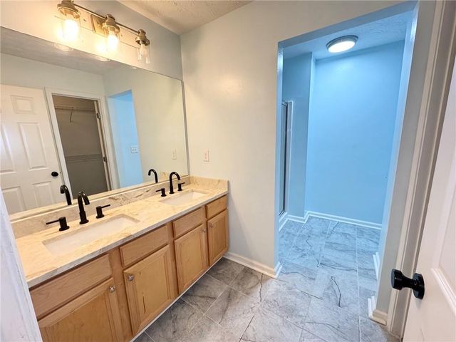 109 Oak Green Drive, Lawrenceville, GA 30044