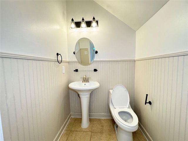 109 Oak Green Drive, Lawrenceville, GA 30044