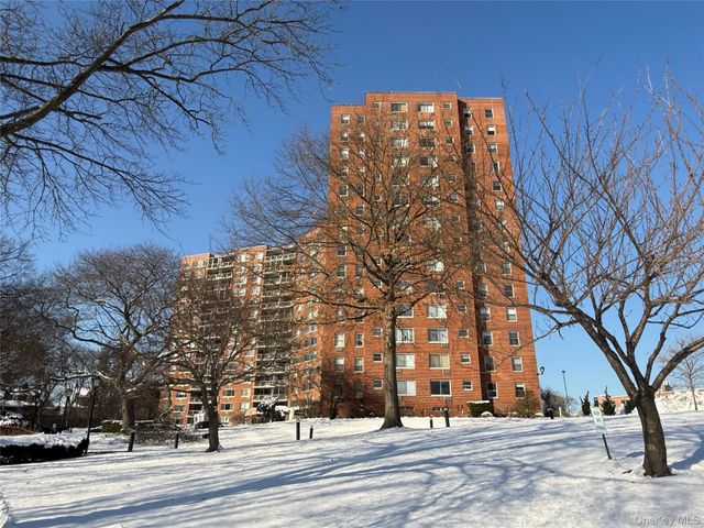 220-55 46TH Avenue 10D, Bayside, NY 11361