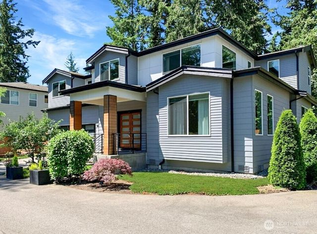 707 Newport Court NE, Renton, WA 98056