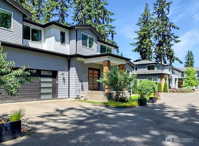 707 Newport Court NE, Renton, WA 98056