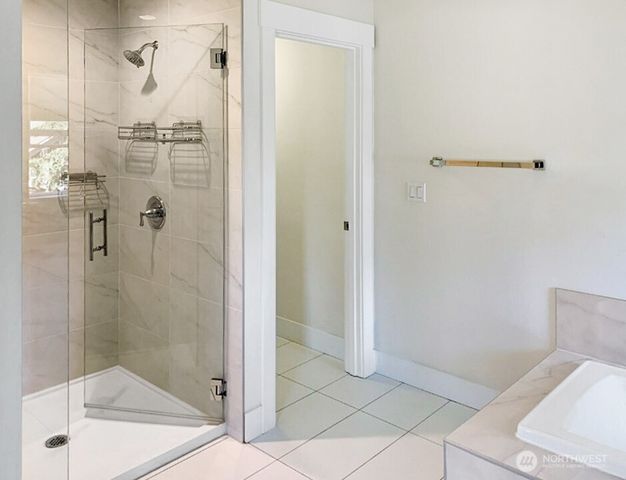 707 Newport Court NE, Renton, WA 98056