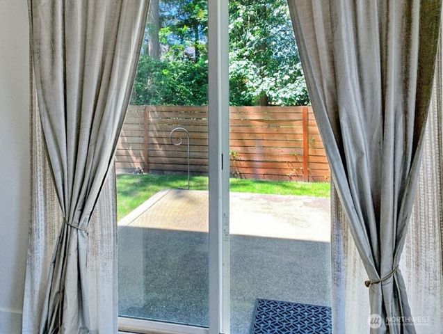 707 Newport Court NE, Renton, WA 98056