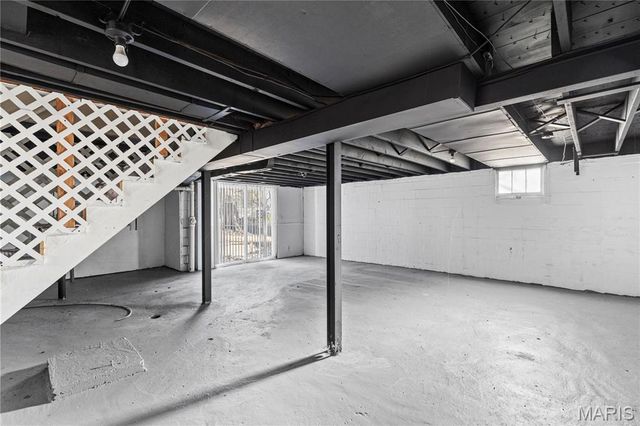 4 S Dellwood Avenue, Dellwood, MO 63135